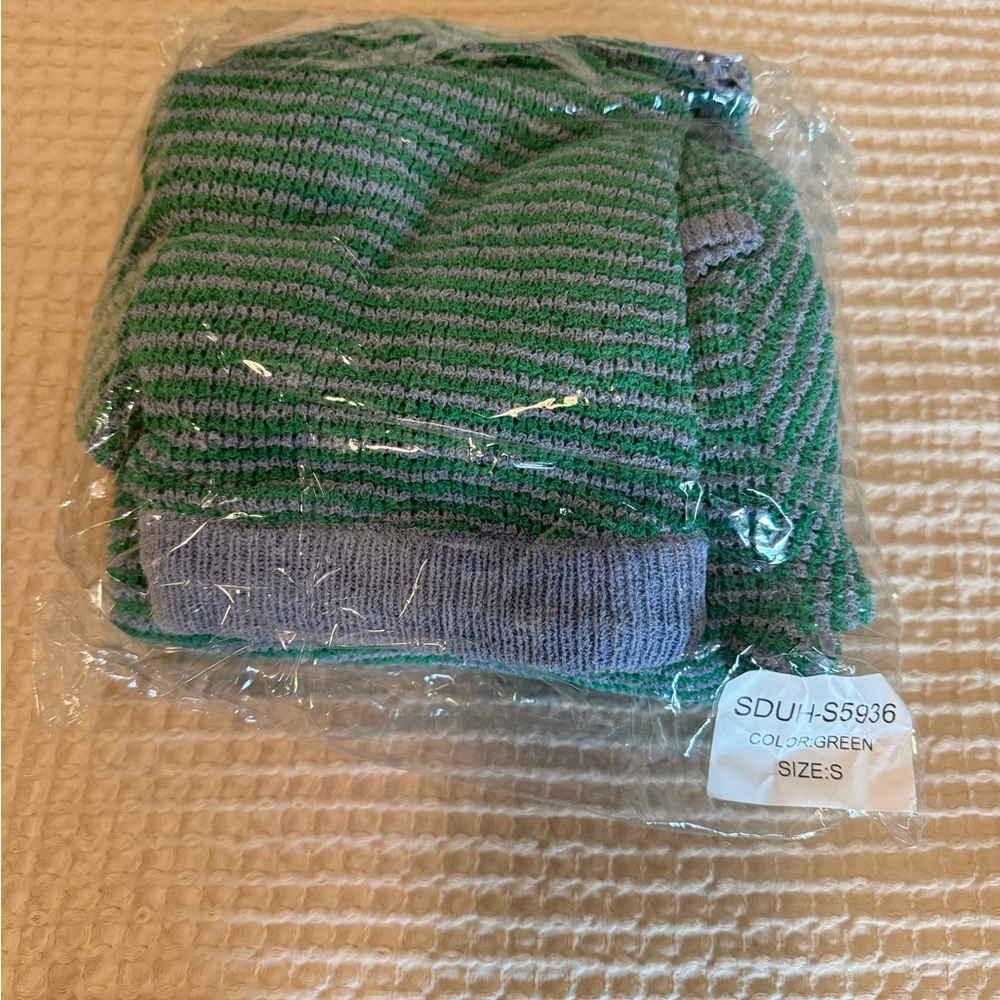 Green Knit Set - Picture 7 of 8